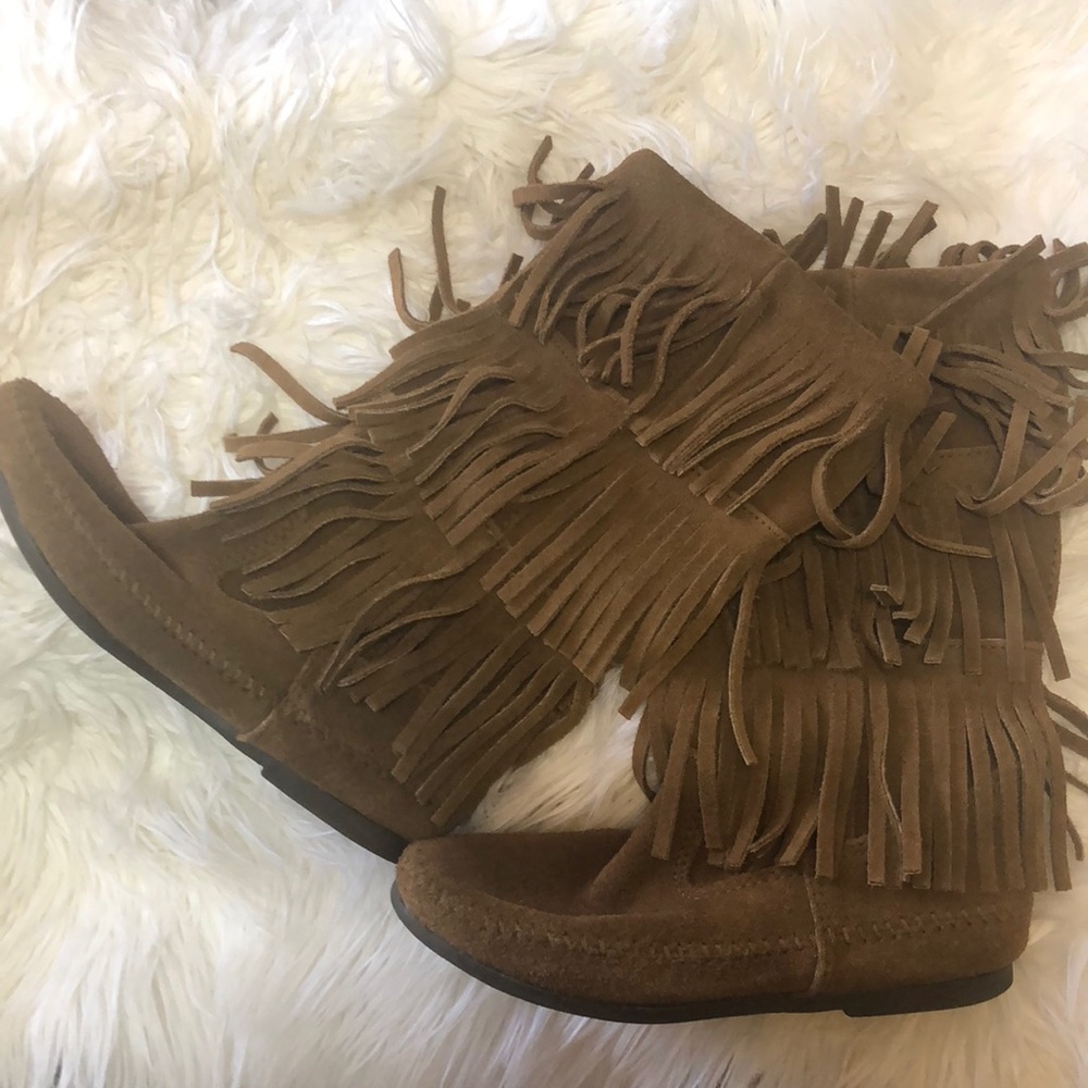 Minnetonka Moccasin Boots